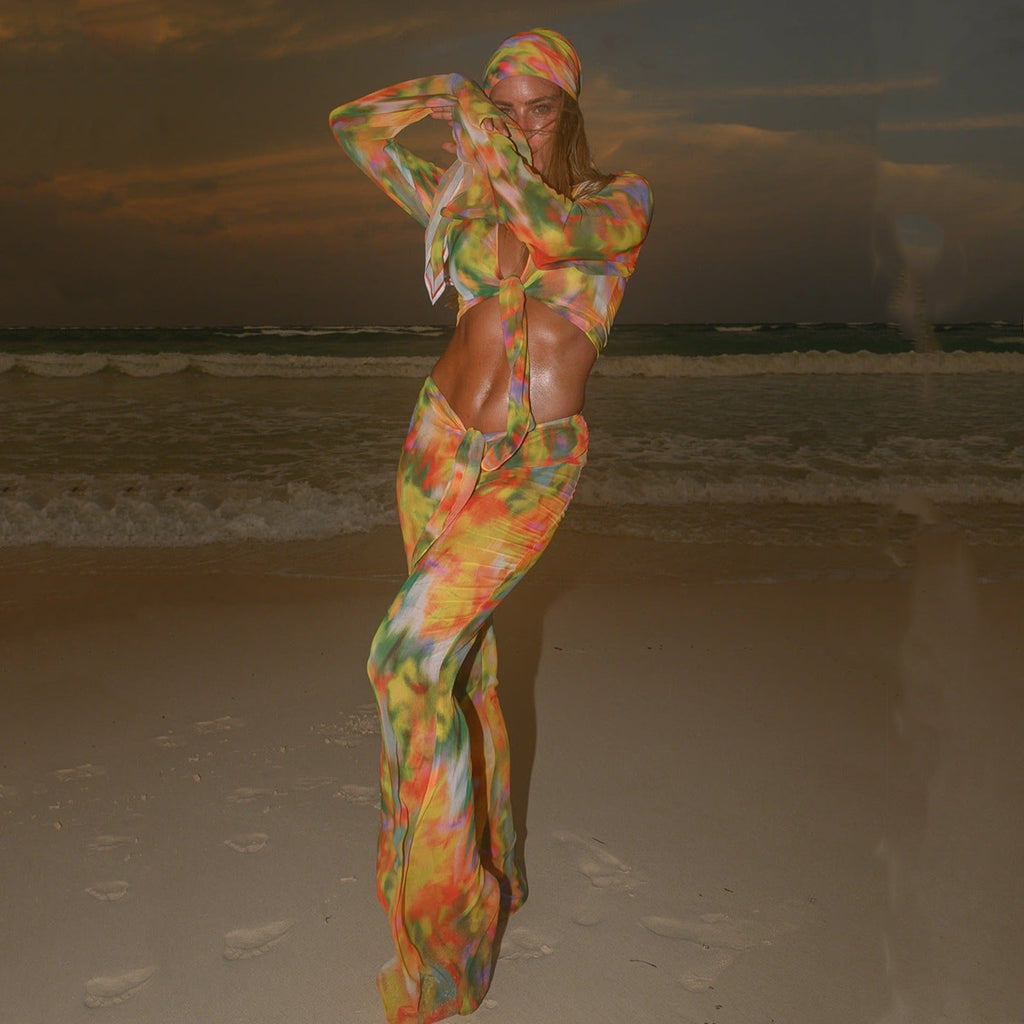 Printed Nylon Swimsuit Set For Beach And Pool With Sexy Tight Fit