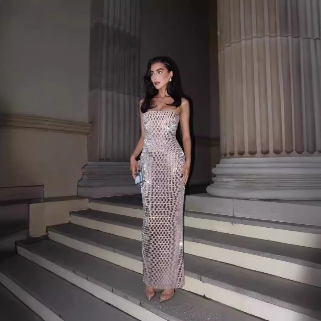 Elegant Banquet Evening Gown With Tube Top And Sleek Tight Skirt In Solid Colors