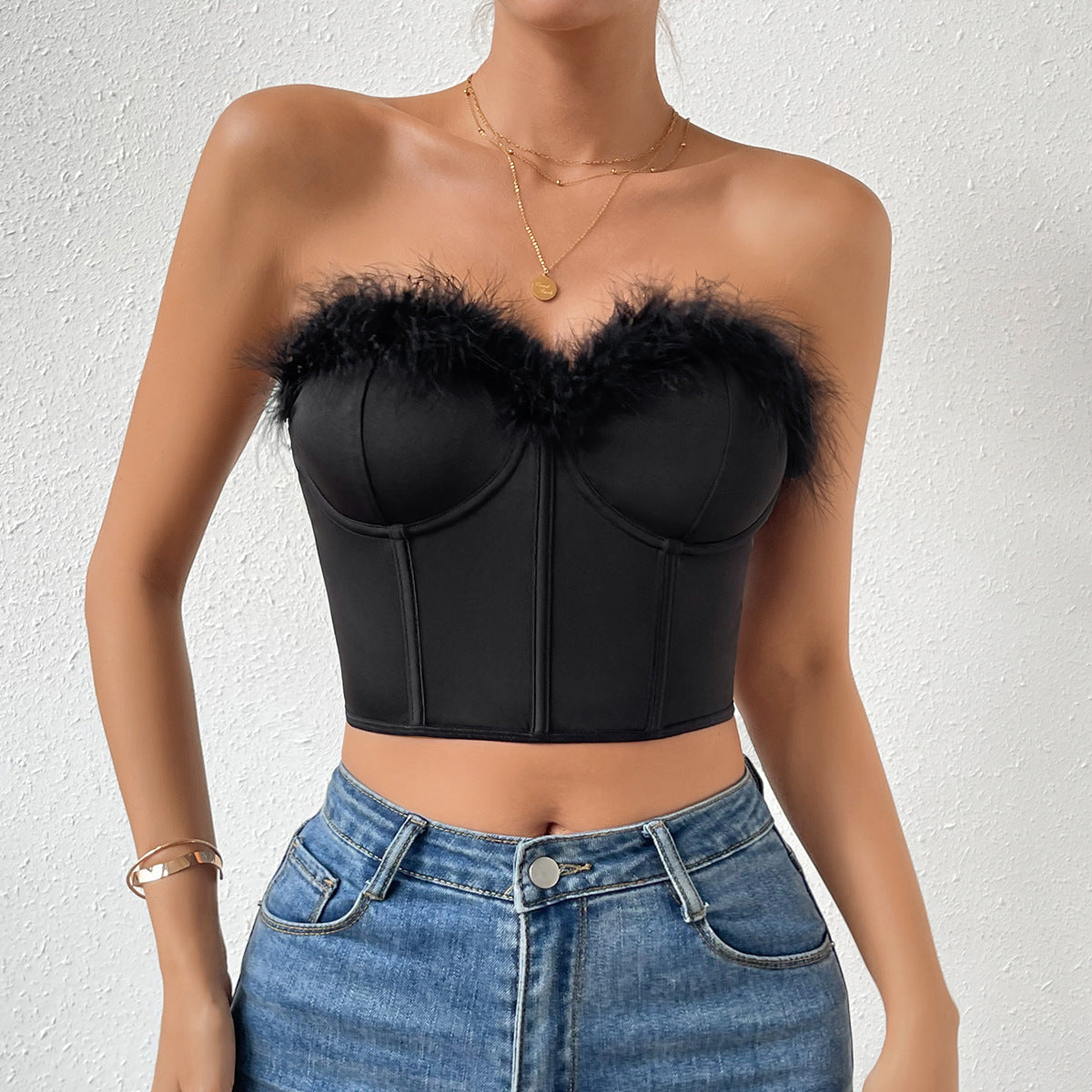 Chic Feather Top With Stitching