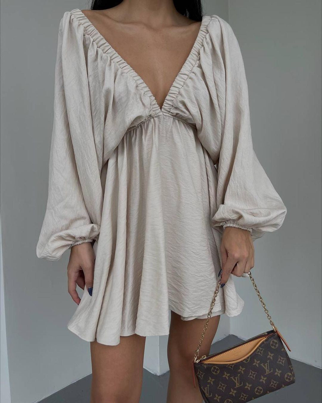 V Neck Lantern Sleeve Dress With Pleated Skirt