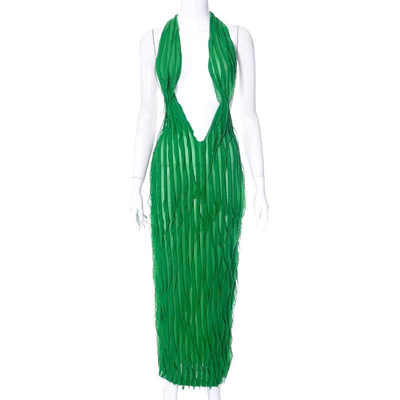Dress In Solid Color With One Step Skirt