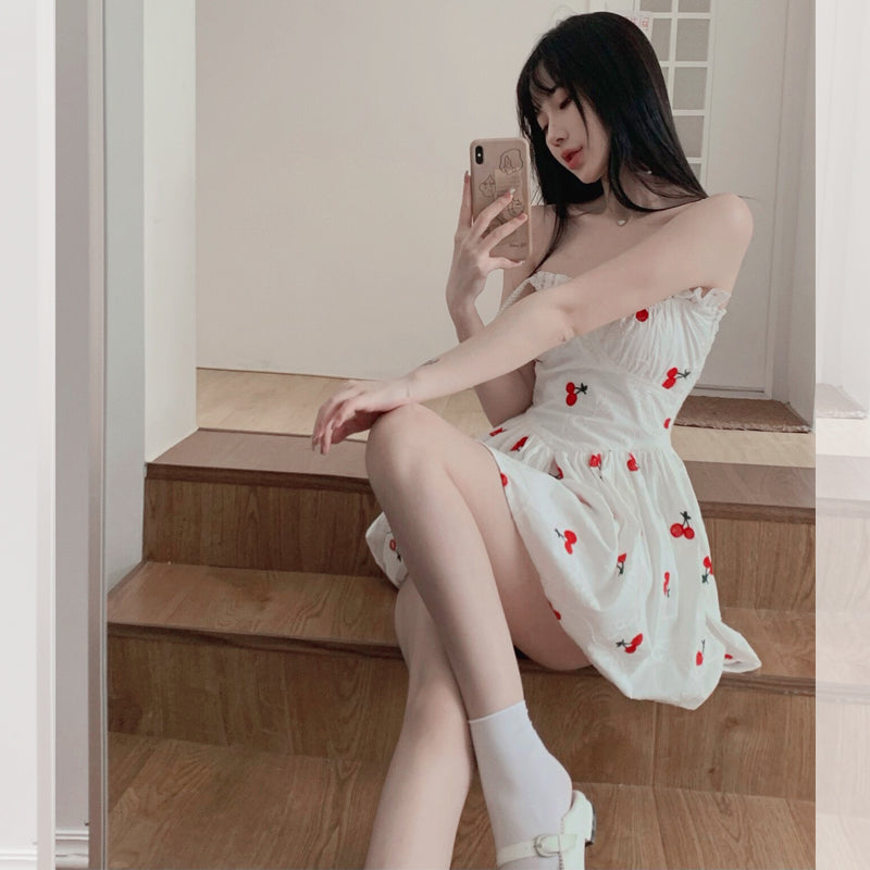 Cherry Print Strap Dress With Cute Silhouette