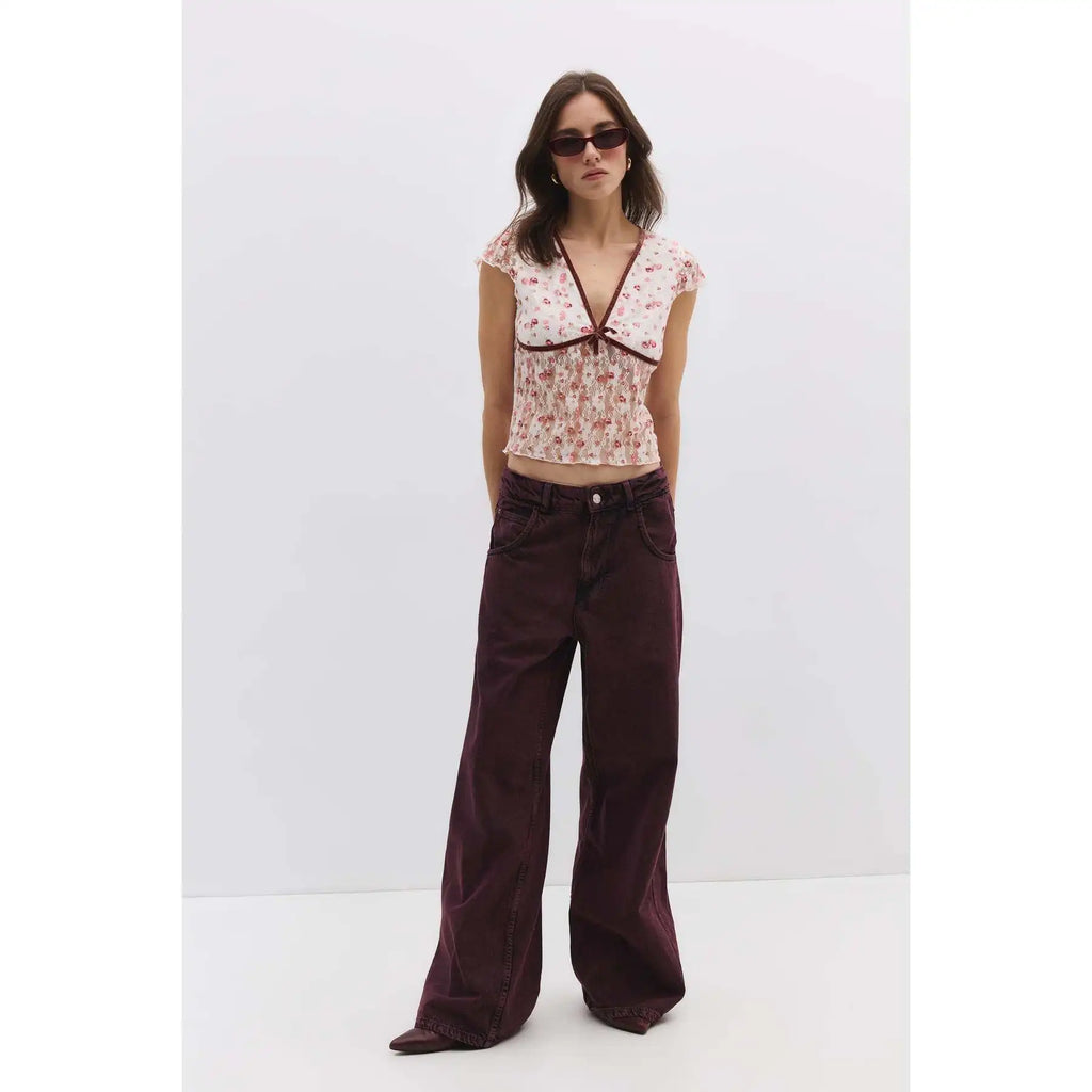 Delicate Lace Tee for Everyday Chic