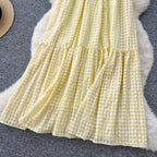 Chic Summer Midi Dress With Sleeveless Empire Plaid Lace