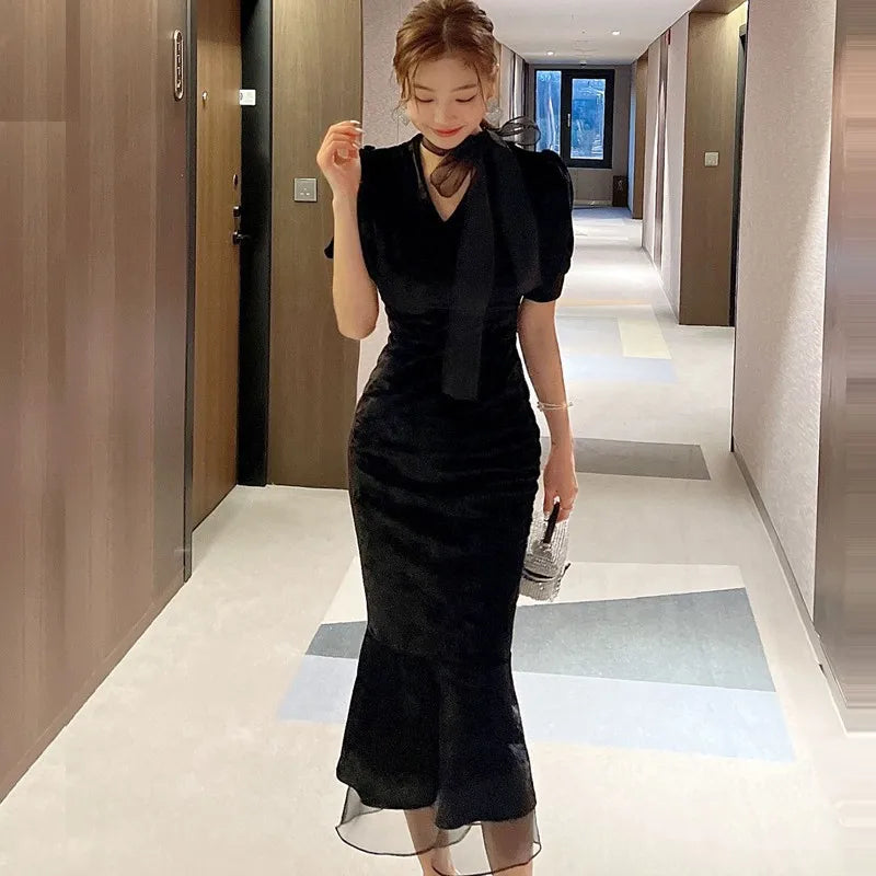 Refined V-Neck Lace-Up Fishtail Dress With Slim-Fit Silhouette