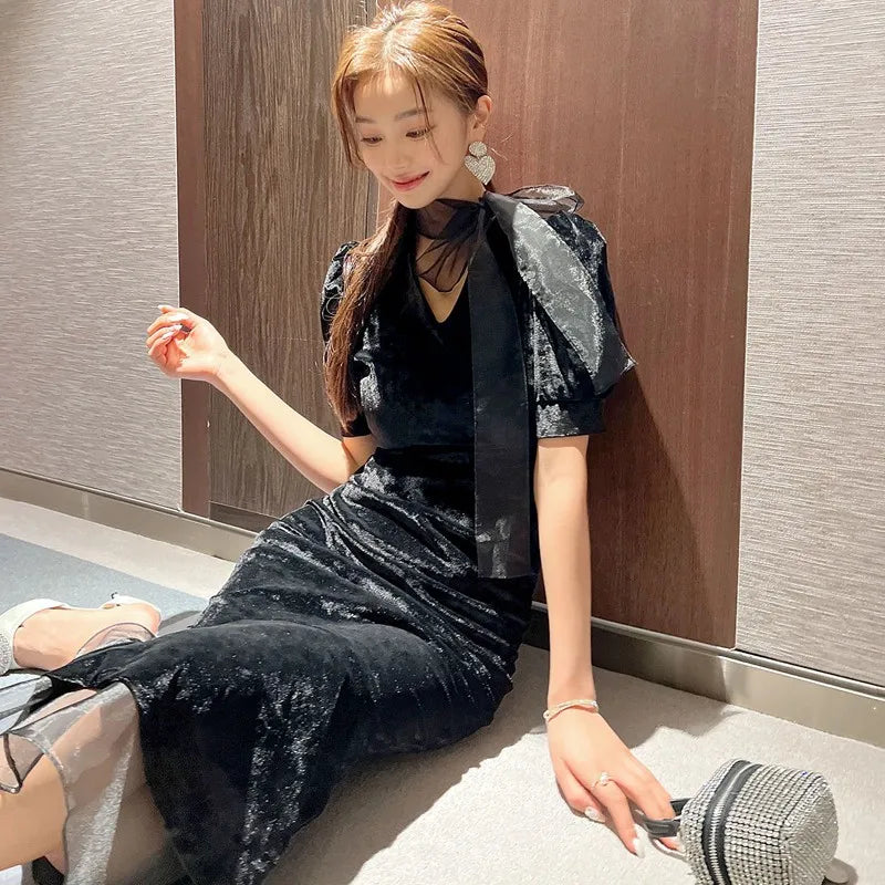 Refined V-Neck Lace-Up Fishtail Dress With Slim-Fit Silhouette