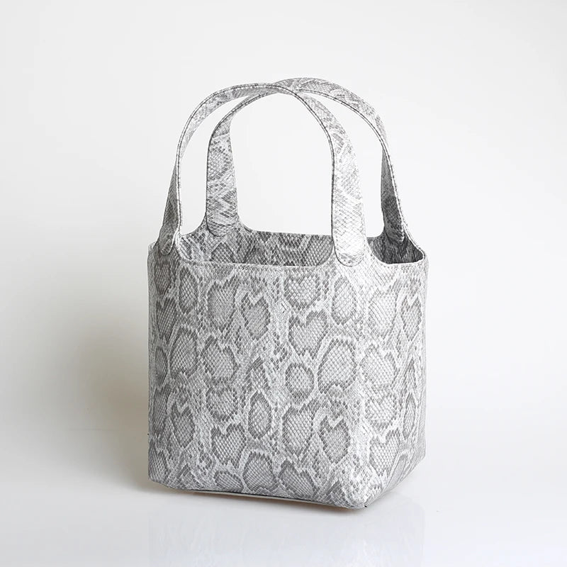 Ostrich-Pattern Bucket Bag Chic Leather Tote With Elevated Everyday Elegance