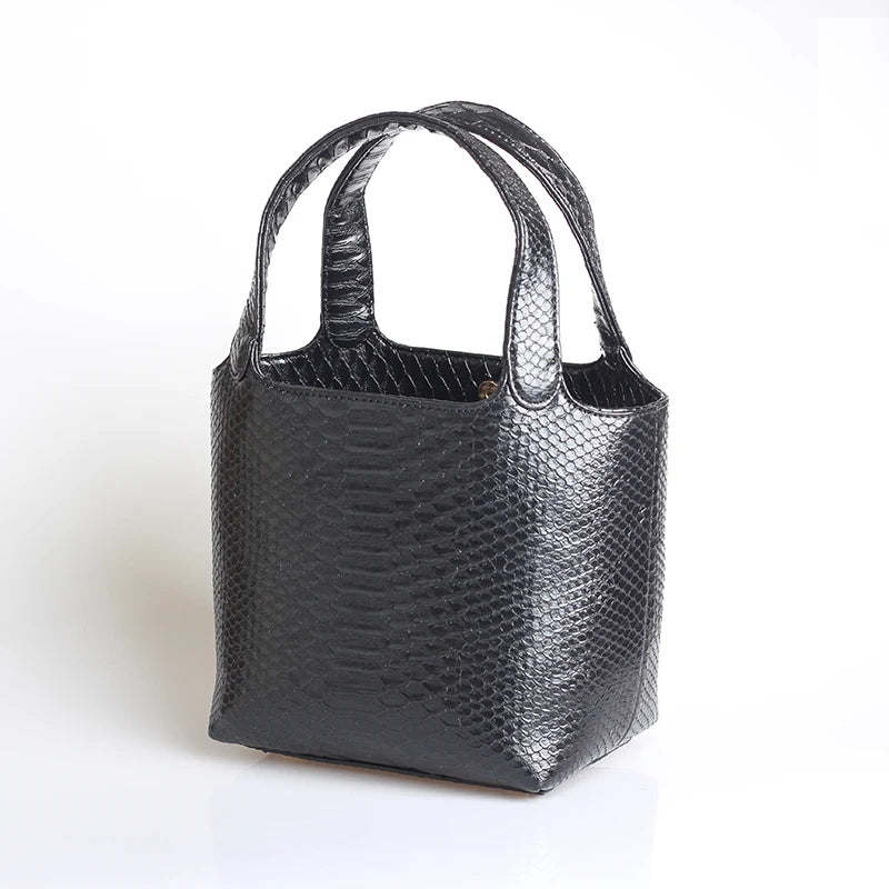 Ostrich-Pattern Bucket Bag Chic Leather Tote With Elevated Everyday Elegance