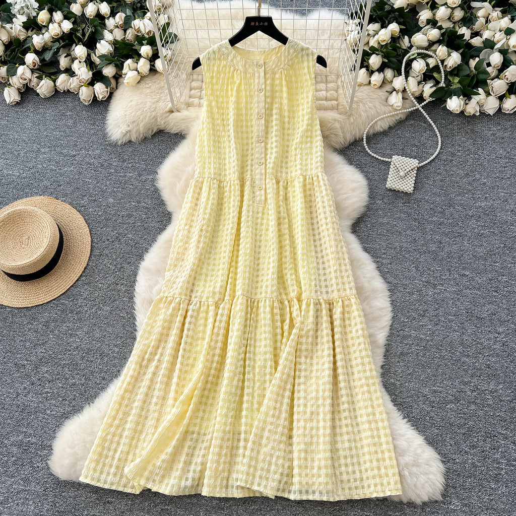 Chic Summer Midi Dress With Sleeveless Empire Plaid Lace