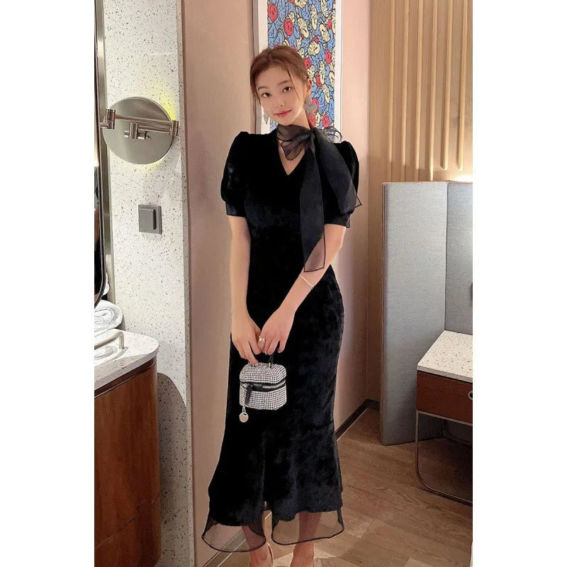 Refined V-Neck Lace-Up Fishtail Dress With Slim-Fit Silhouette