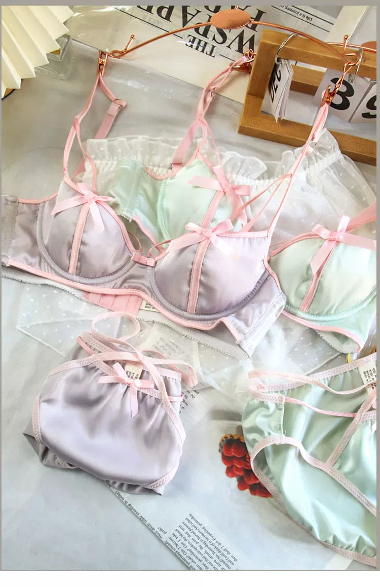 Dreamy Vintage Satin Lingerie Set With Lace Trim And Steel Ring Accents For Elegant Nightwear