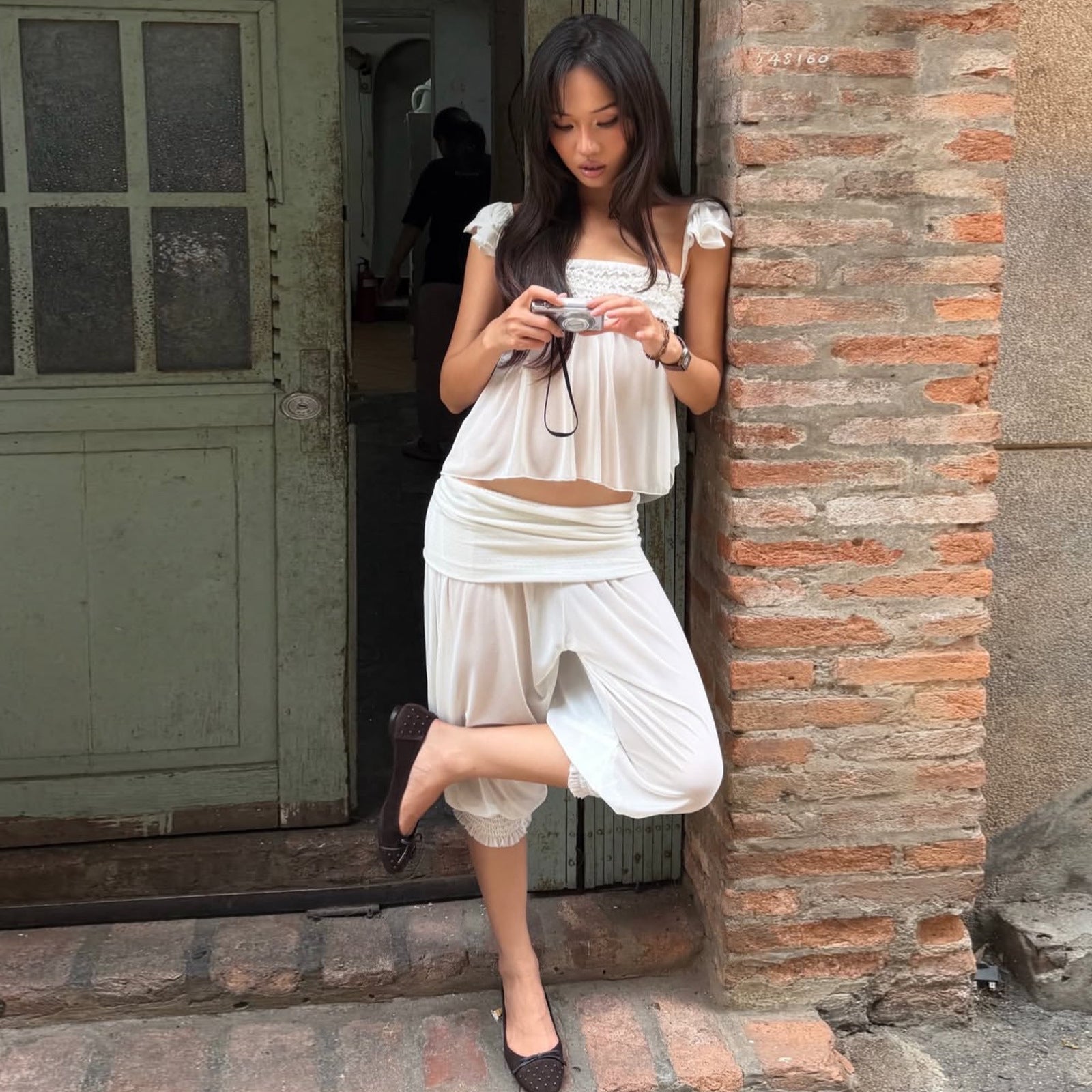 French Style Flying Sleeve Tank Top And Lantern Capri Pants Set