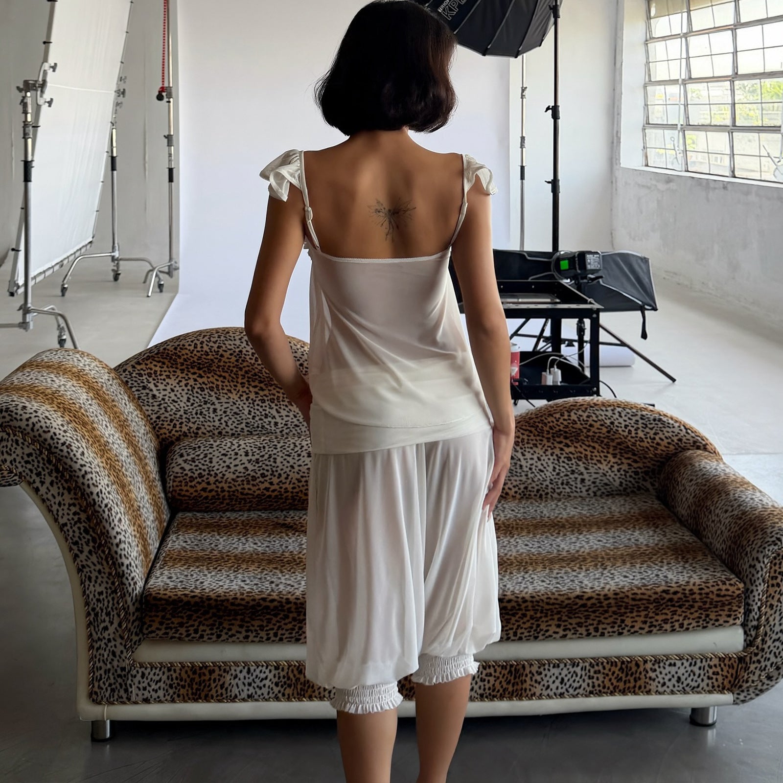 French Style Flying Sleeve Tank Top And Lantern Capri Pants Set