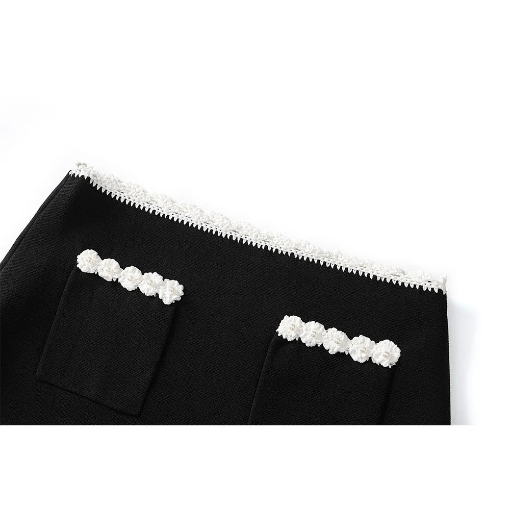 Black And White Skirt Set For Women With Elegant Contrast Design