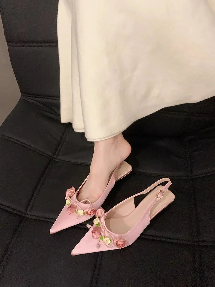 Elegant Floral Summer Sandals With Low Heel And Belt Strap