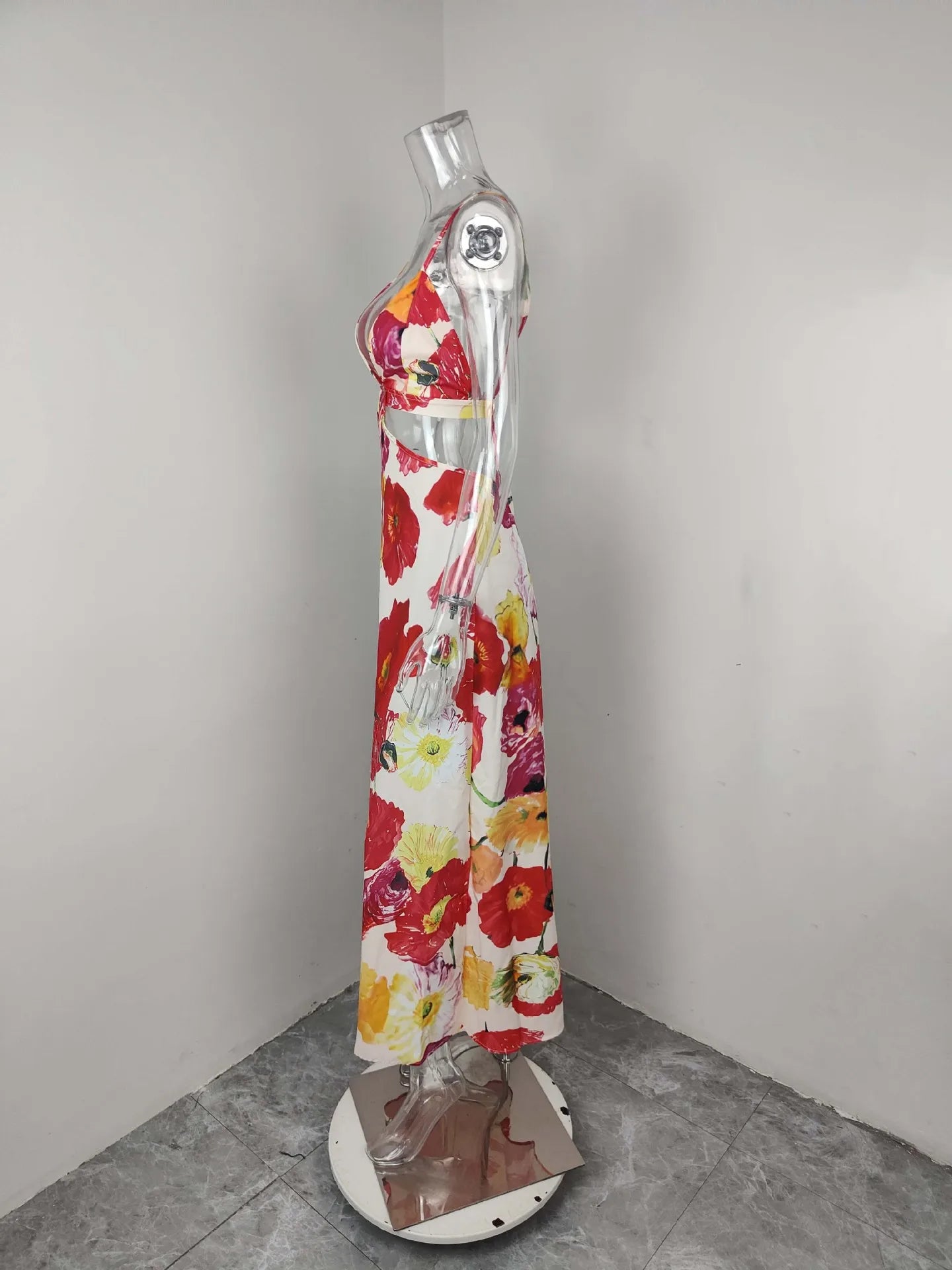 Romantic Garden Party Floral Maxi Dress With V Neckline