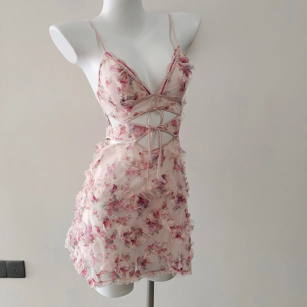 Delicate Lolita Sleepwear Nightdress Set With Flower Lace Mesh And Suspender Details