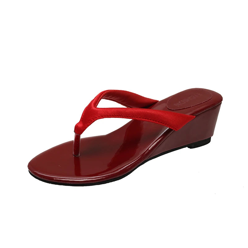 Elevated Water Resistant Flip Flops For Women Soft Sole Casual Slippers
