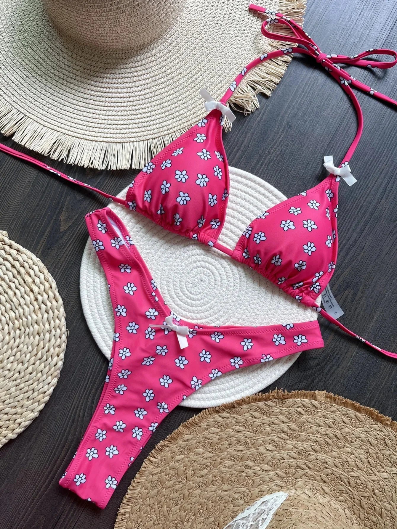 Floral Halter Bikini Set With High Leg Cut Two-piece Swimwear