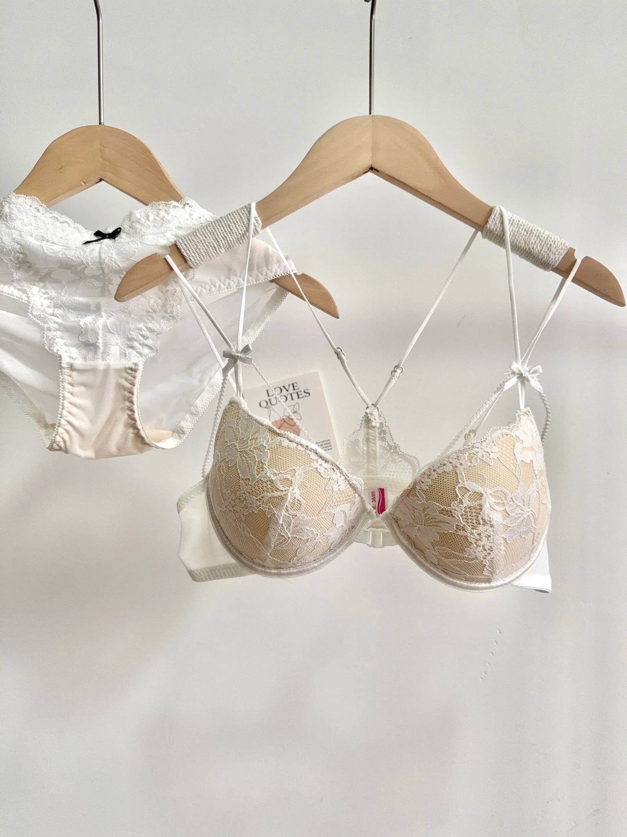 Lace Front Closure Lingerie Set For Women Wirefree Push Up Bra Delicate Straps Lightweight Comfort