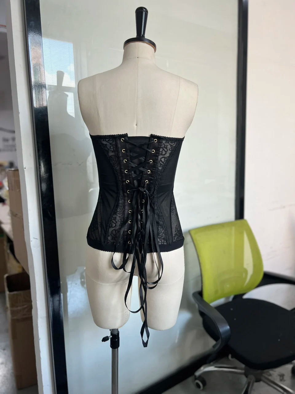 Sexy Lace Corset Strapless Top Hollow Sleeveless Vest