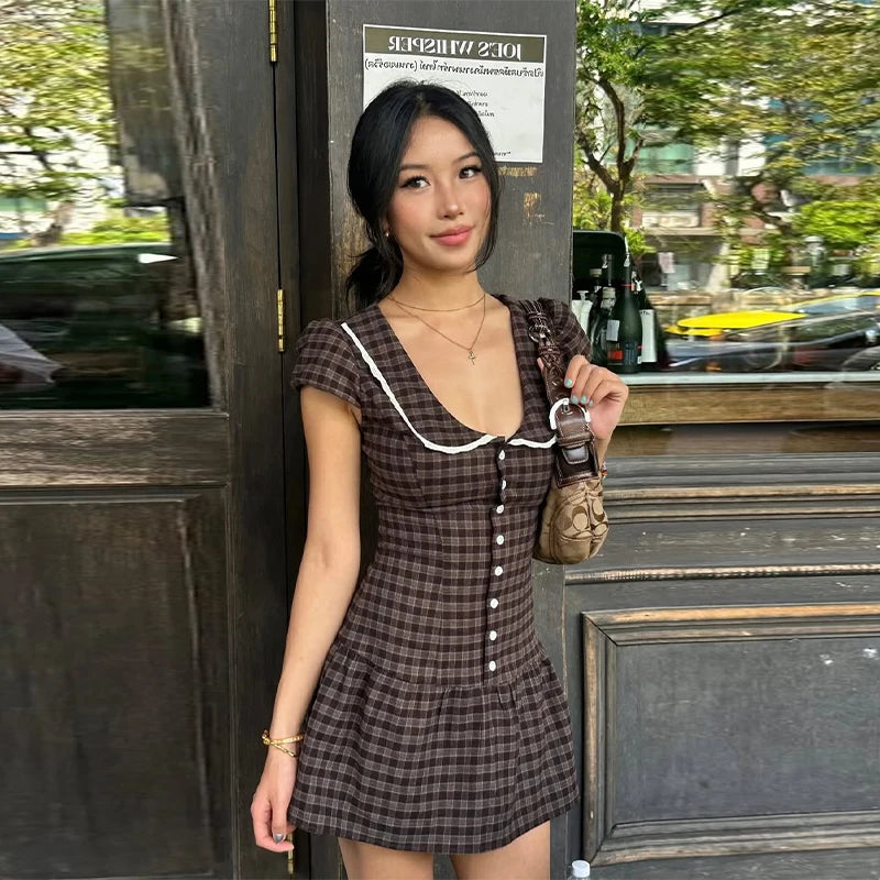 Vintage Gingham Dress With Peter Pan Collar And Lace Trim