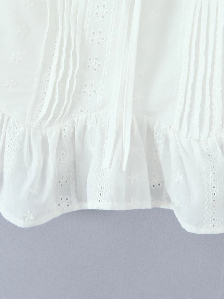 Women Sweet Lace Patchwork Bow Tied Blouses French Slash Neck Short Sleeve