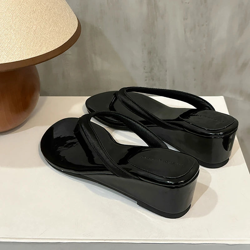 Women Slides With Non Slip Grip Clip Toe Comfort Elevated Street Style