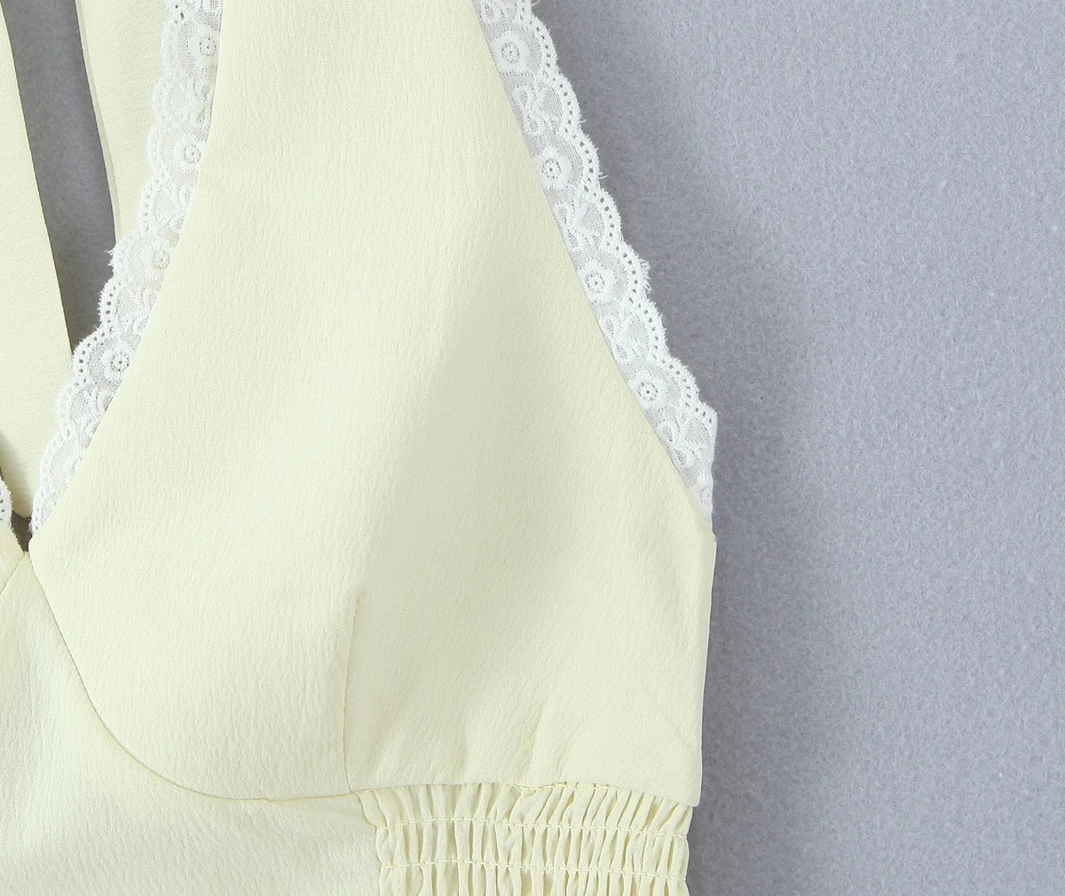 Sweet Girl Sexy Backless Halter White Lace Trim Fitted Crop Top