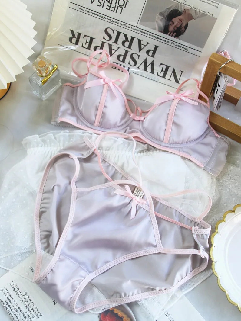 Dreamy Vintage Satin Lingerie Set With Lace Trim And Steel Ring Accents For Elegant Nightwear