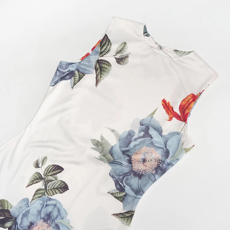 Floral Garden Maxi Dress With Round Neck Sleeveless Slim Fit Elegant Style