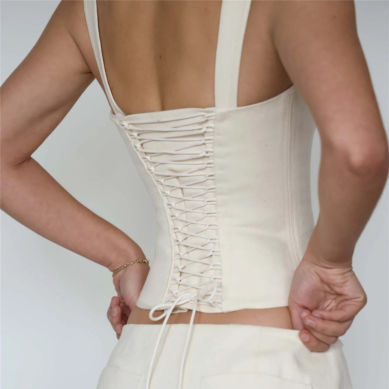 Sleeveless Off Shoulder V Neck Crop Camisole With Backless Silhouette