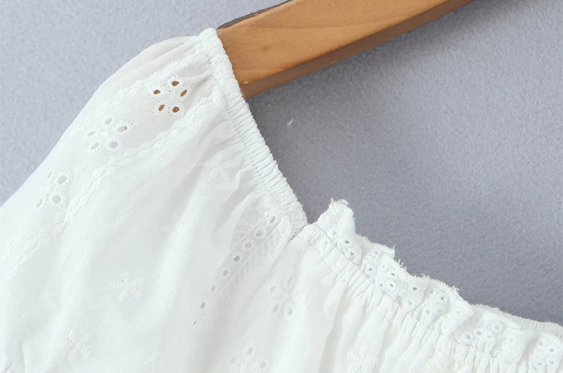 Women Sweet Lace Patchwork Bow Tied Blouses French Slash Neck Short Sleeve