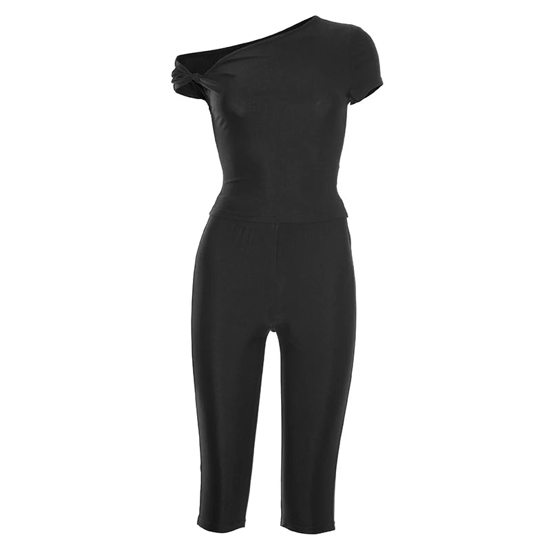 Midnight Knot Crop Top And Capri Set With Diagonal Collar