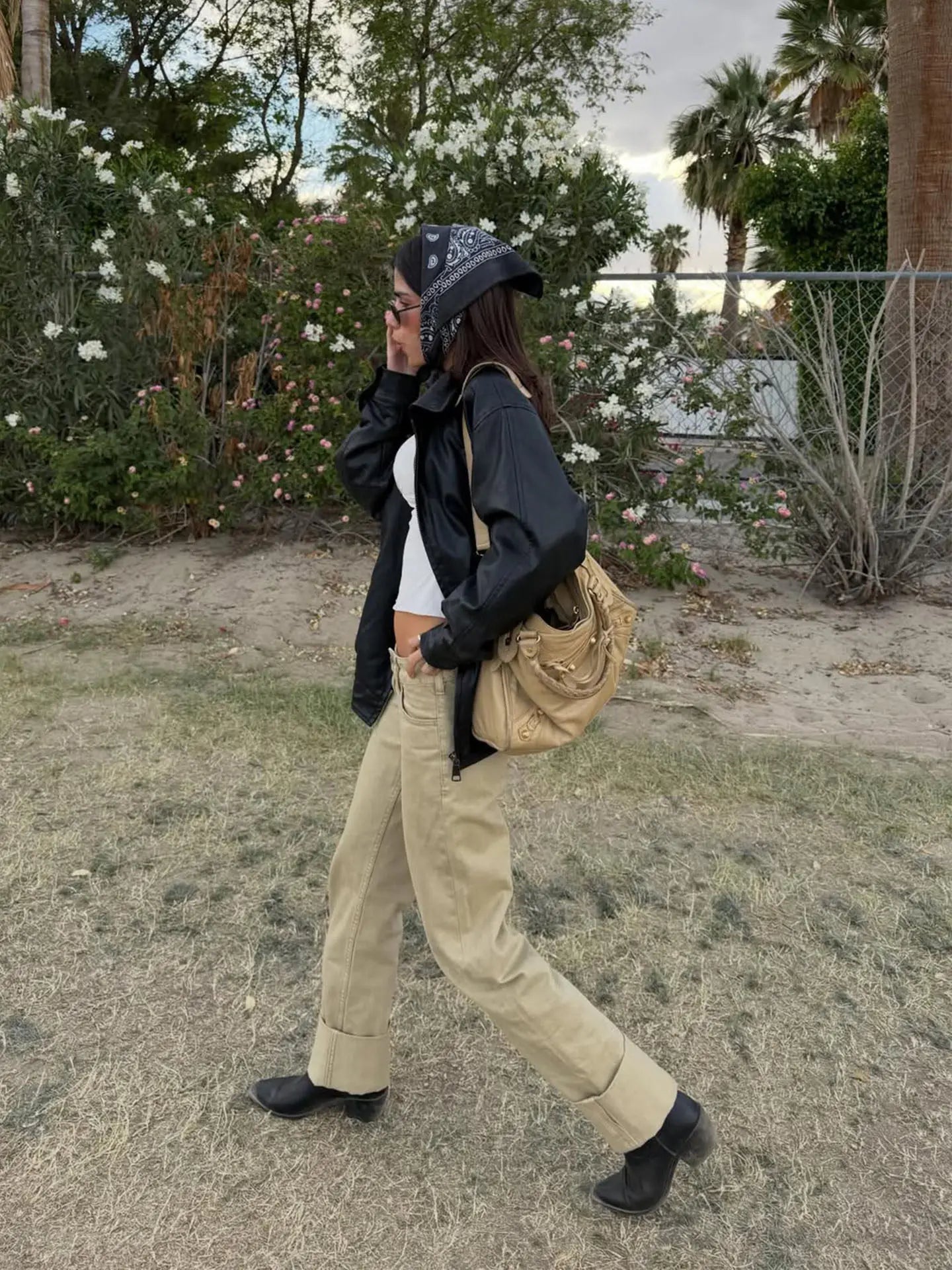 Khaki-colored Washed Low-rise Denim Pants with Rolled Cuffs and Straight-leg Design