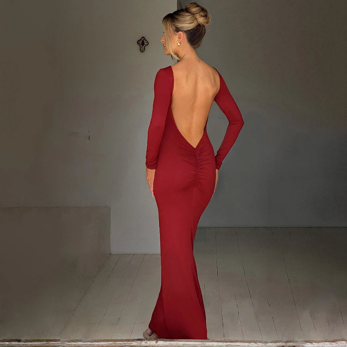 Elegant Backless Long Sleeve Maxi Dress With Bodycon Fit