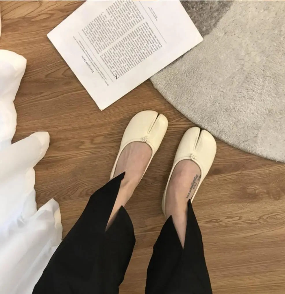 Tabi Style Leather Flats For Women Cozy Split Toe Slip On Shoes
