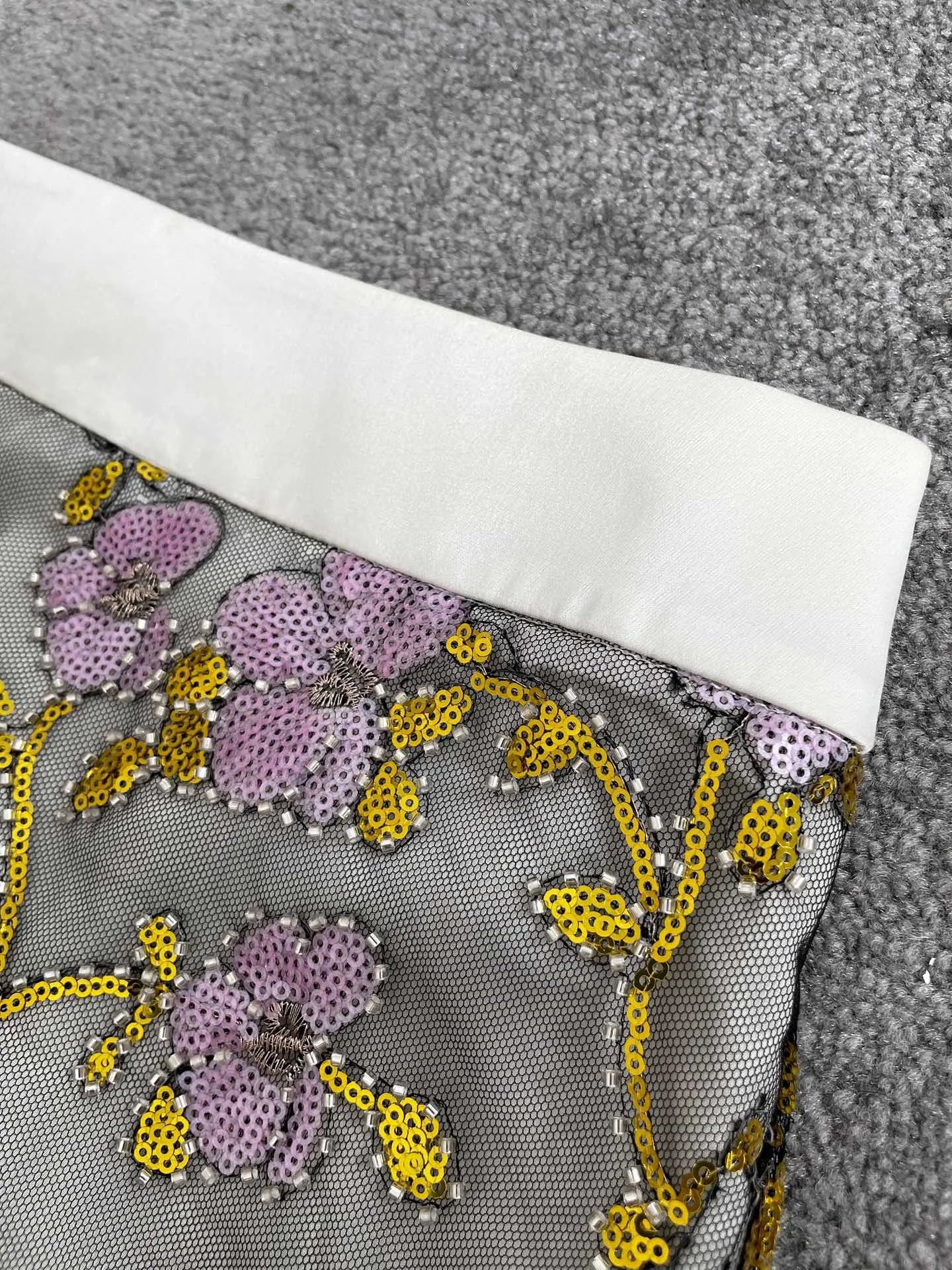 Retro Elegant High-Waisted Sequin Skirt With Heavy Bead Embroidery