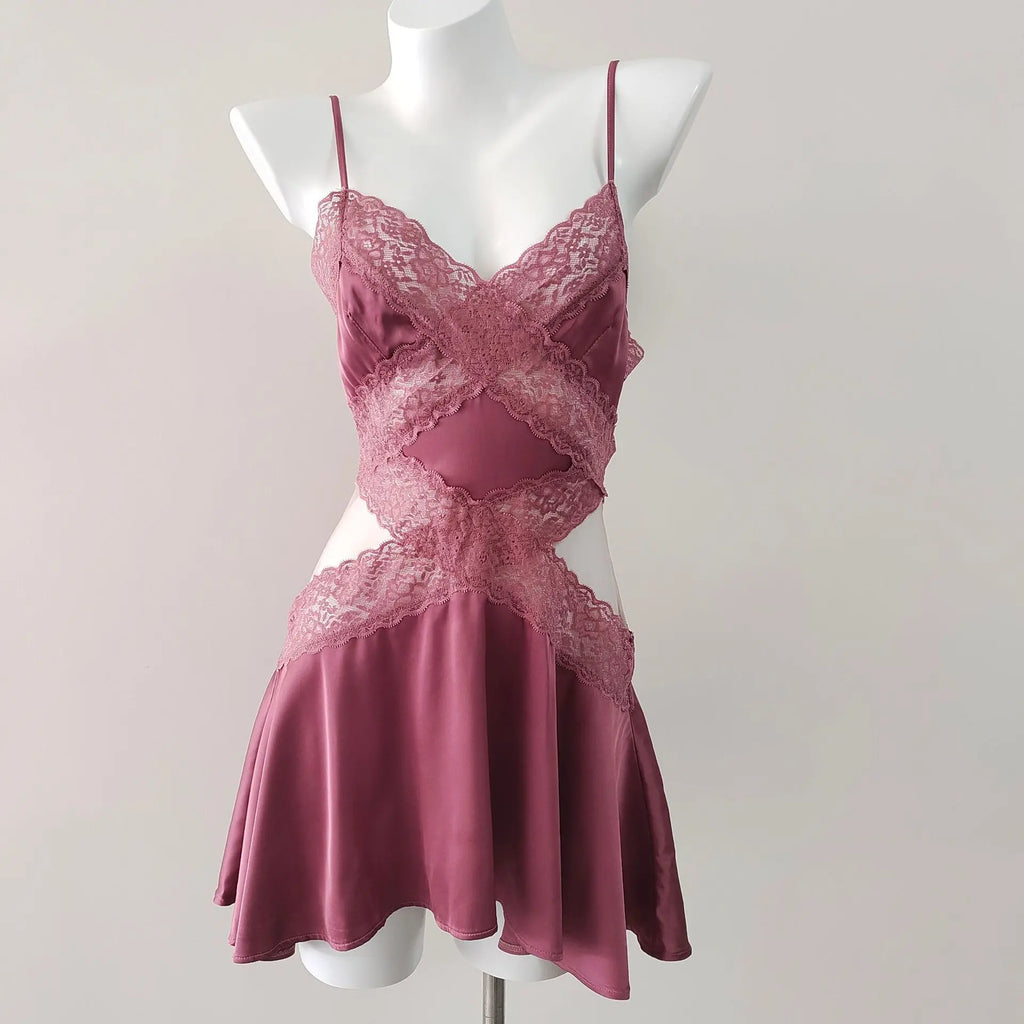 Dreamy Ice Silk With Lace Suspender Detail