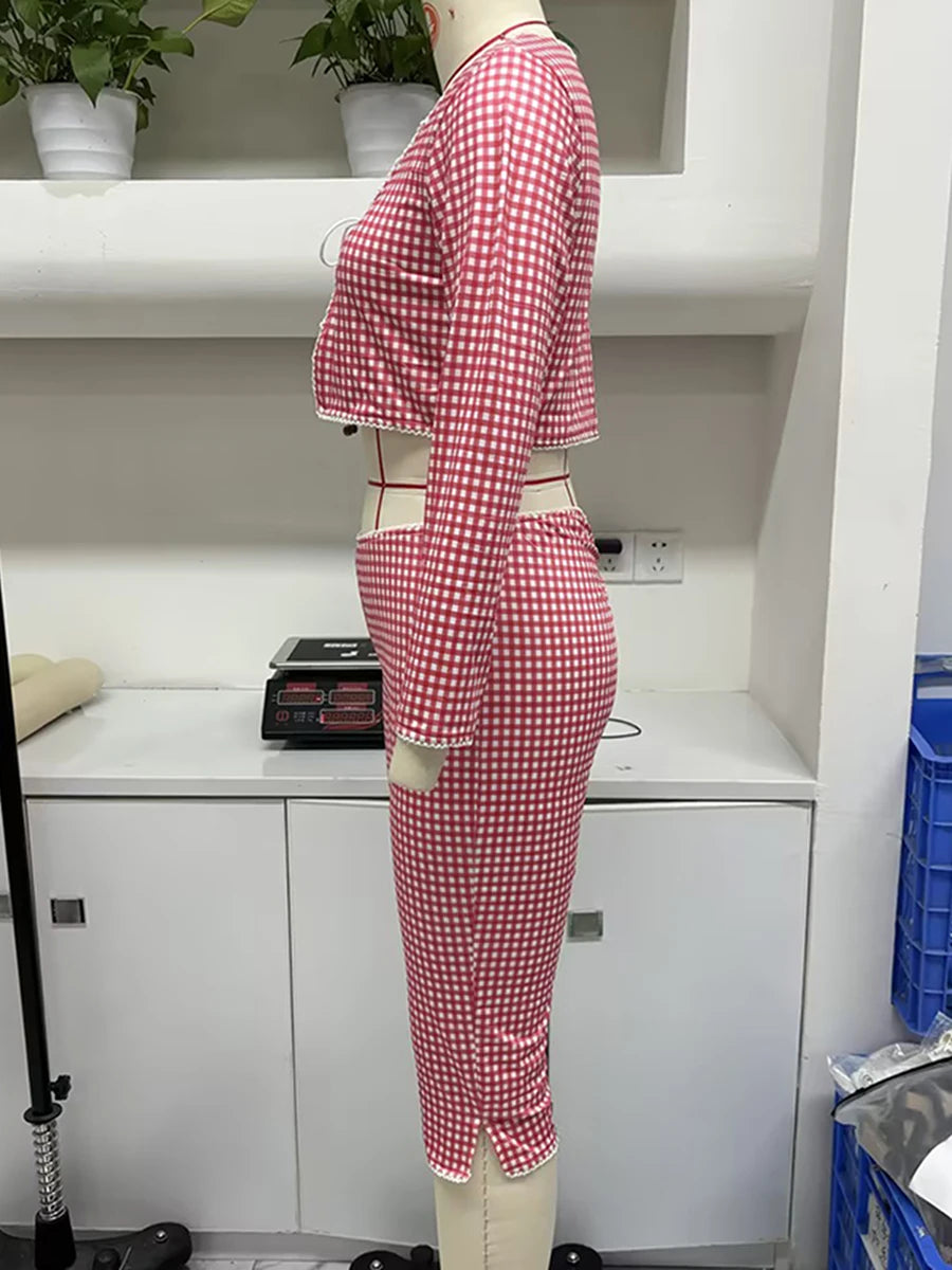 Chic Plaid Two Piece Set With Cropped Tie Front Top And Three Quarter Sleeve Capris