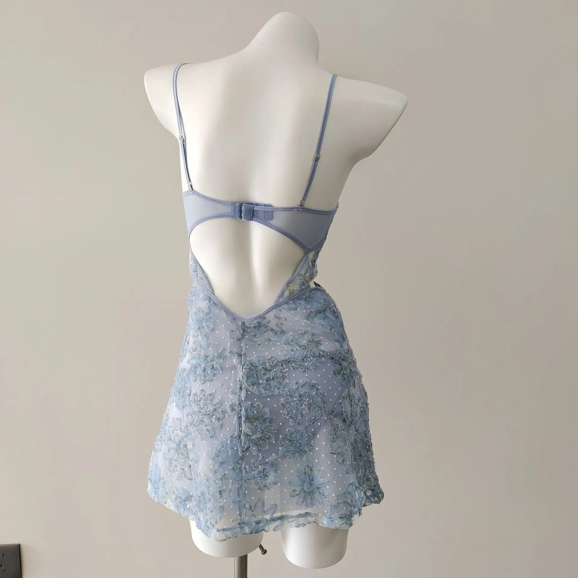 Delicate Lolita Sleepwear Nightdress Set With Flower Lace Mesh And Suspender Details