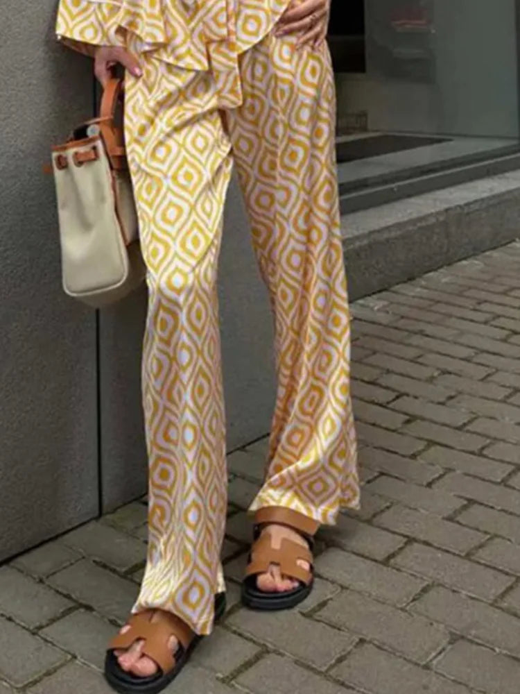Printed Blouse And Pants Set With Long Sleeves And Lace Up Shirt