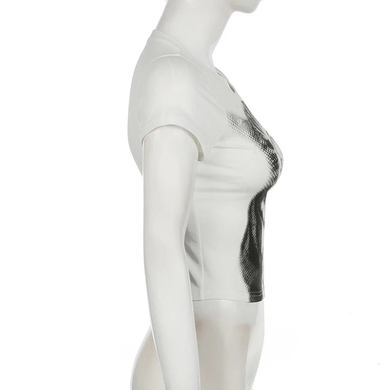 Animal Print Crop Top In White Slim Fit Crewneck Tee For Casual Vintage Vibe Everyday Chic