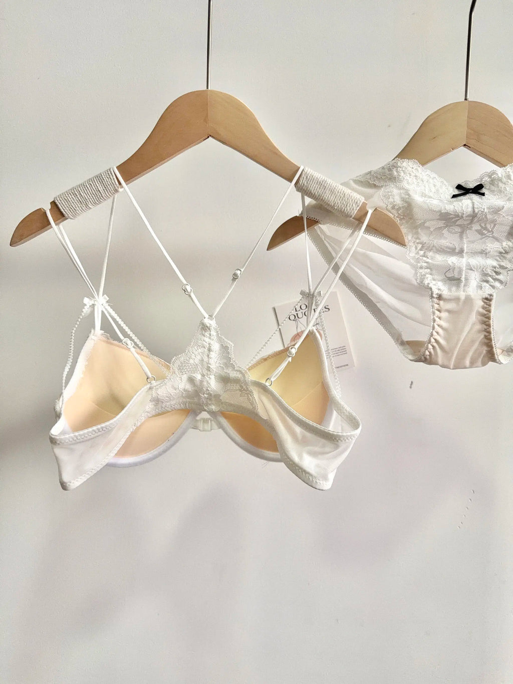Lace Front Closure Lingerie Set For Women Wirefree Push Up Bra Delicate Straps Lightweight Comfort
