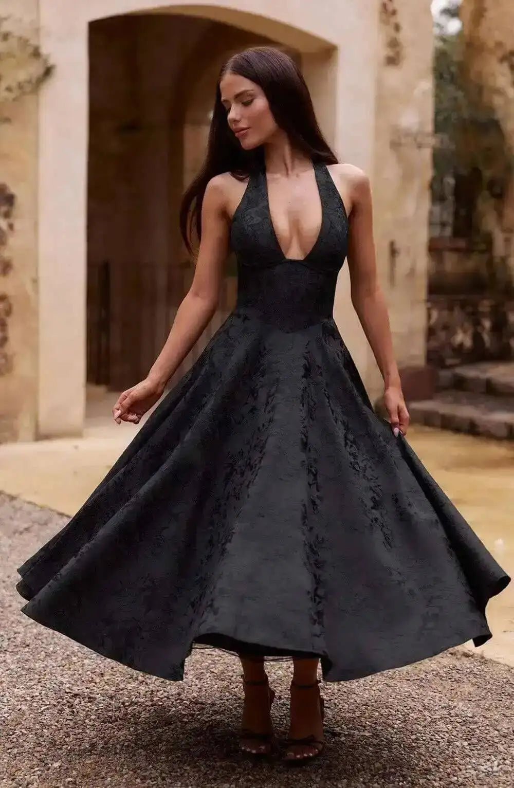 Backless Halter Evening Dress With Lace Jacquard For Elegant Special Occasions
