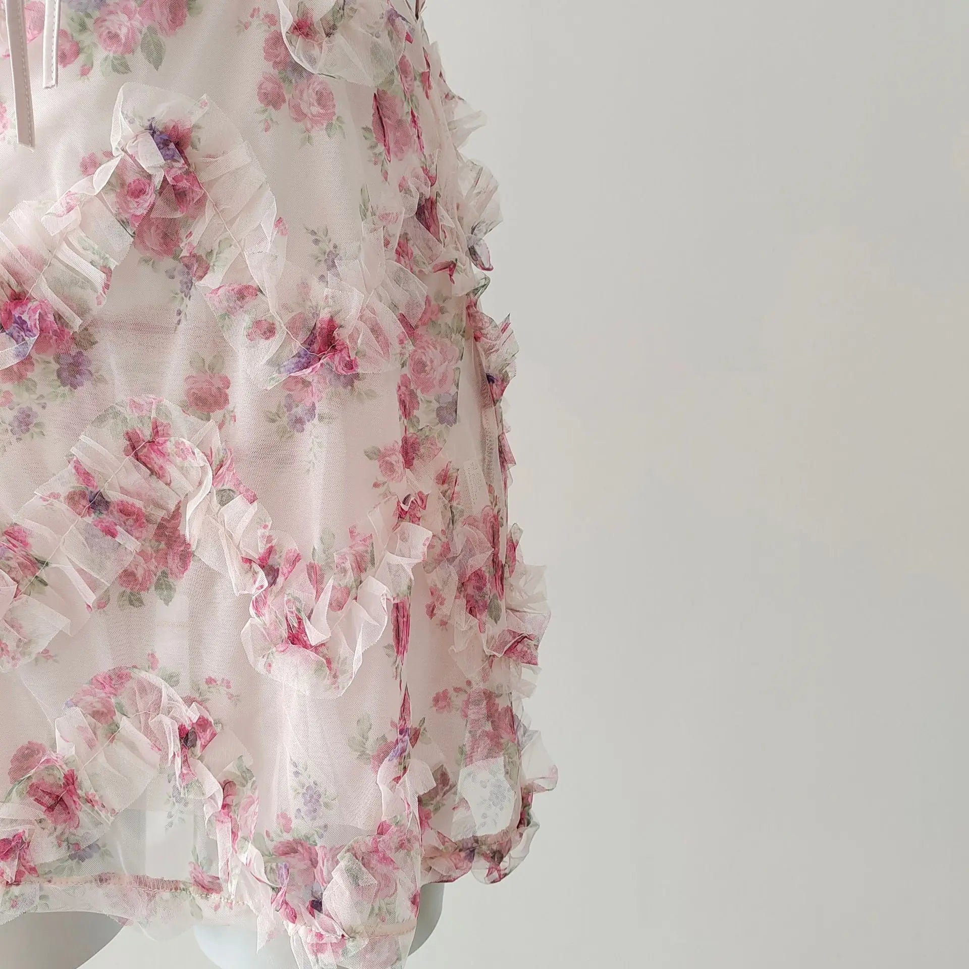 Delicate Lolita Sleepwear Nightdress Set With Flower Lace Mesh And Suspender Details