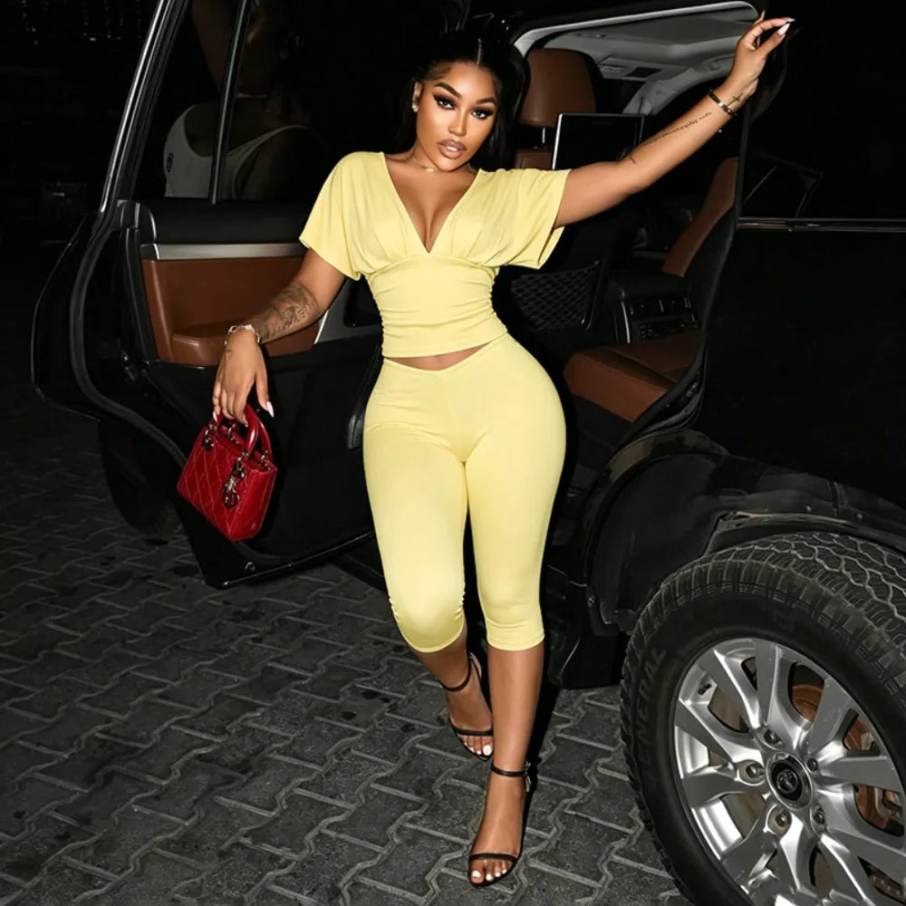 Two Piece Solid Color Set With Deep V Neck Ruched Crop Top And Capri Pants