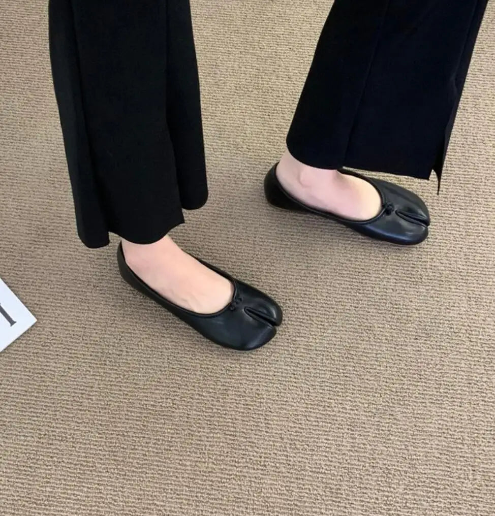 Tabi Style Leather Flats For Women Cozy Split Toe Slip On Shoes