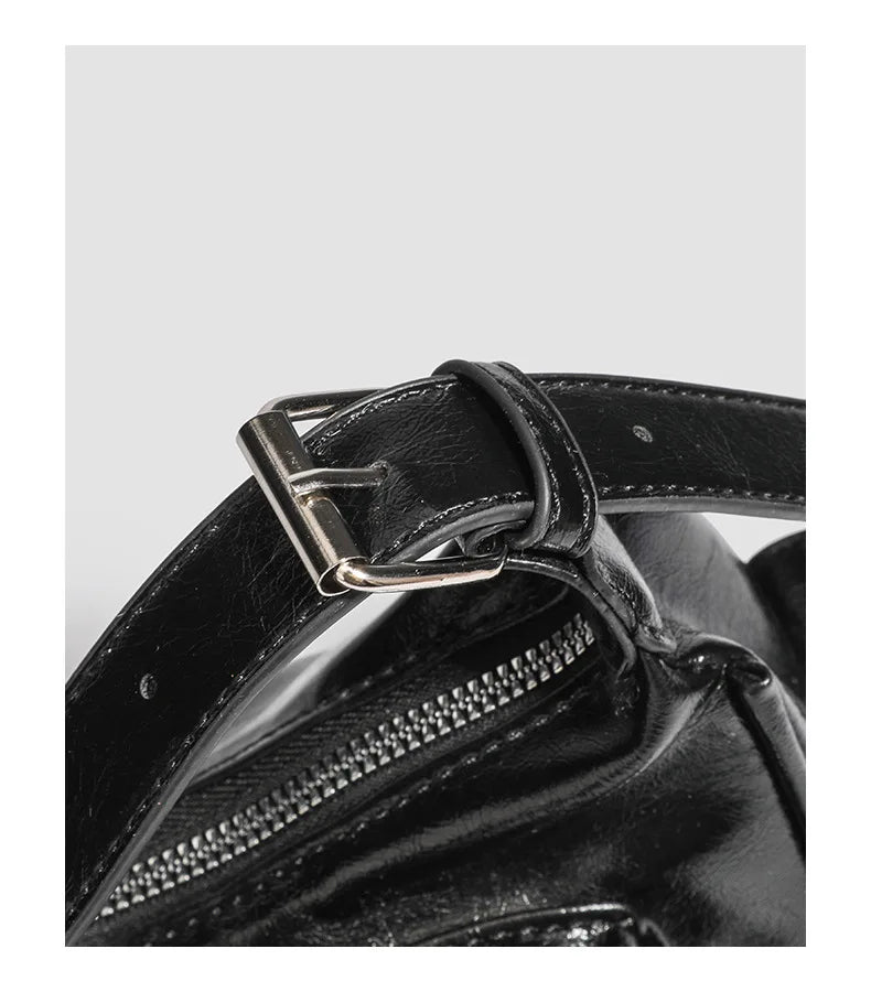 Urban Minimalist Women's Shoulder Bag in PU Leather With Zipper