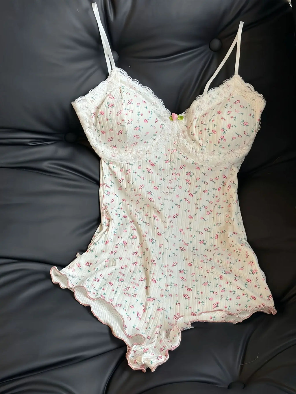 Charming Floral Print Lace Trim Slim Fit Sleeveless Bodysuit